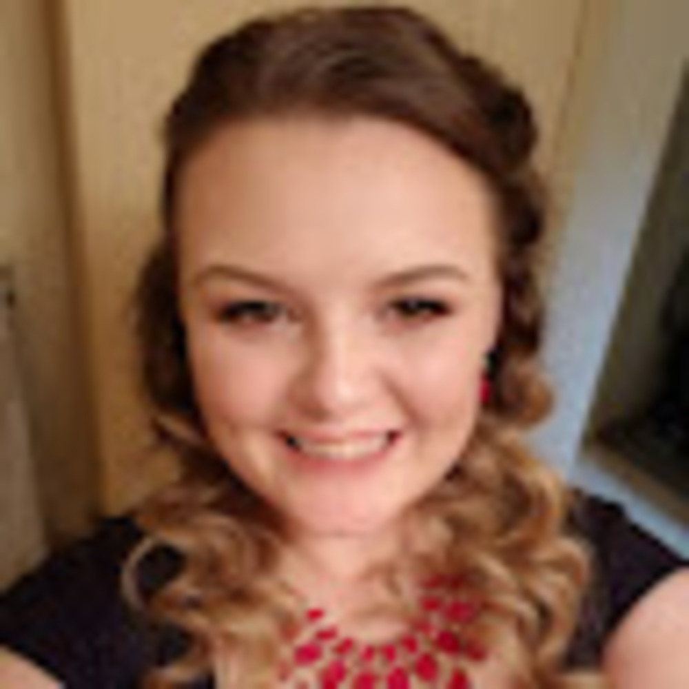Meet your Posher, Elena